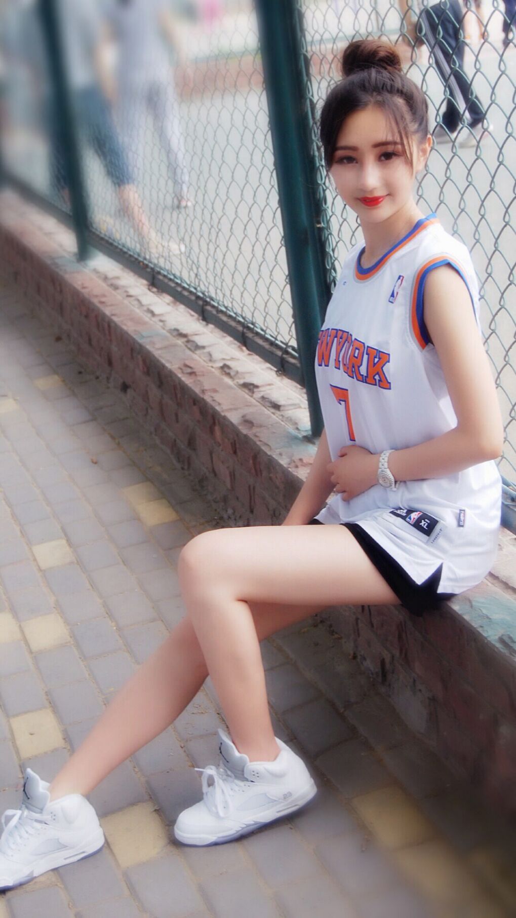 成都举办国际篮球邀请赛，吸引多国代表队参赛，成都的篮球比赛