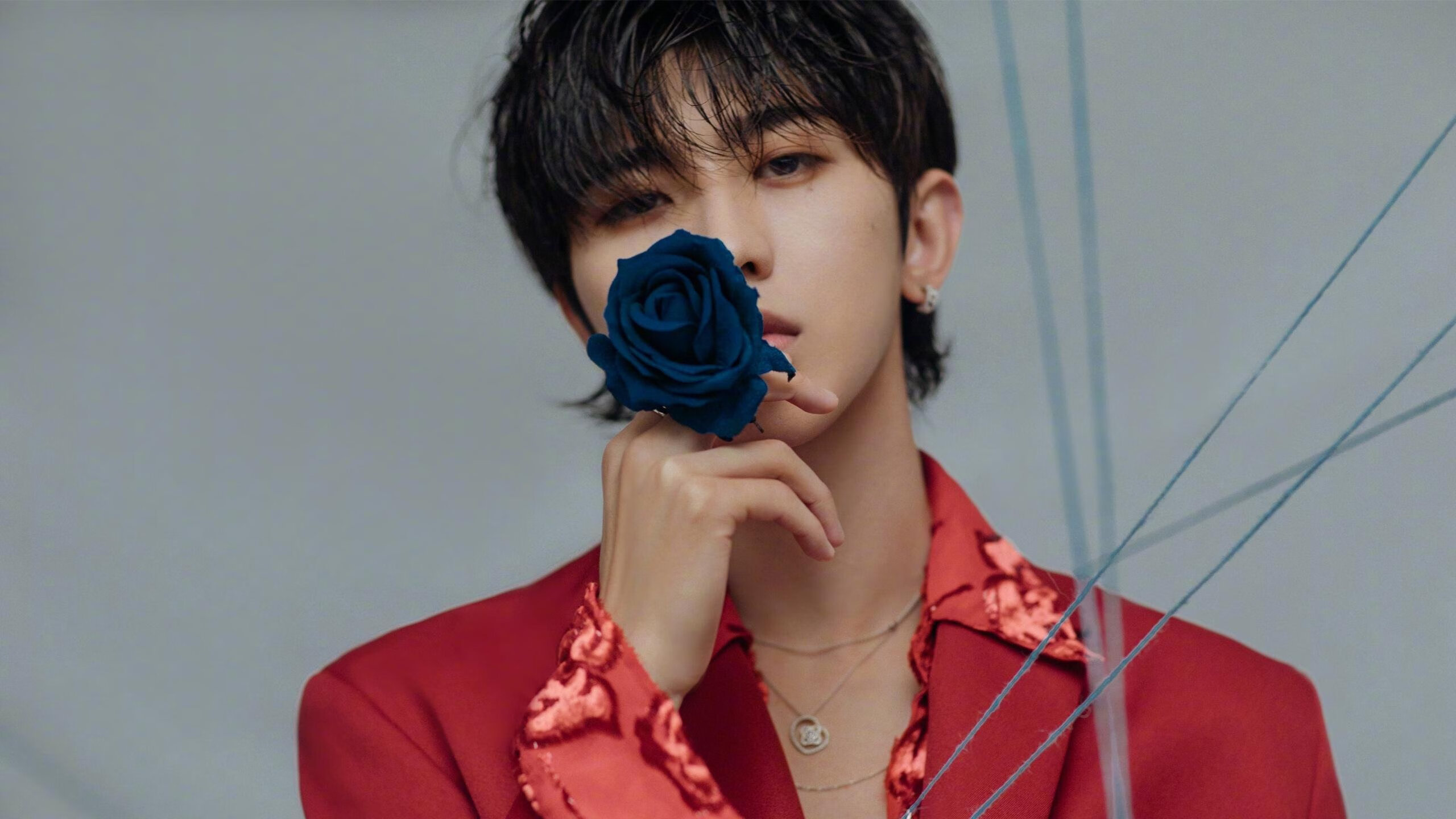 “高新体育中心:网球选手挑战赛场,激战正酣”